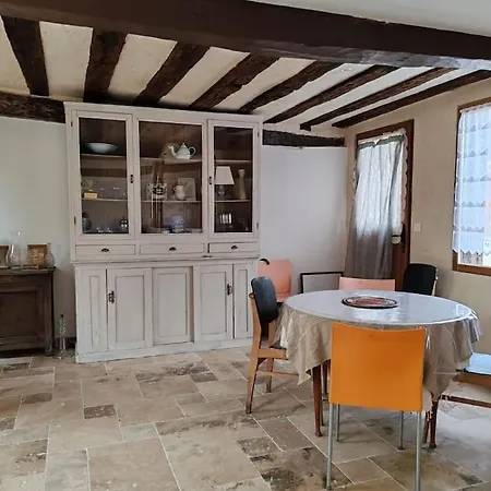 Hotel La Campagne En Pleine Verneuil d'Avre et d'Iton